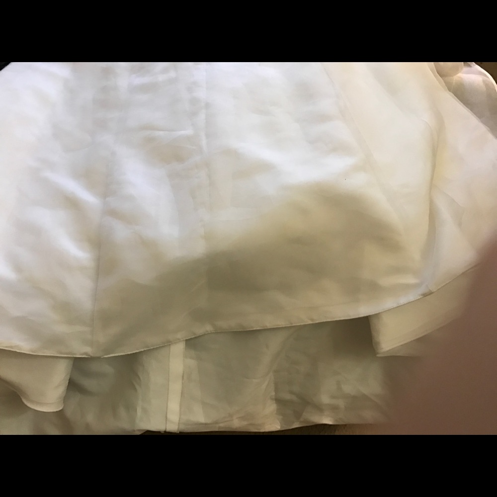 Beautiful Wedding Gown NWT - Picture 6 of 8